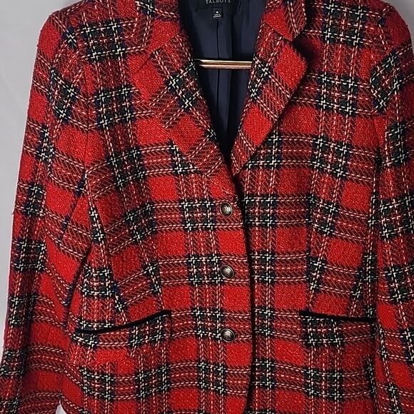 Classic Holiday Red Plaid Wool Blend Blazer Jacket With Lion Crest Buttons - Picture 3 of 11